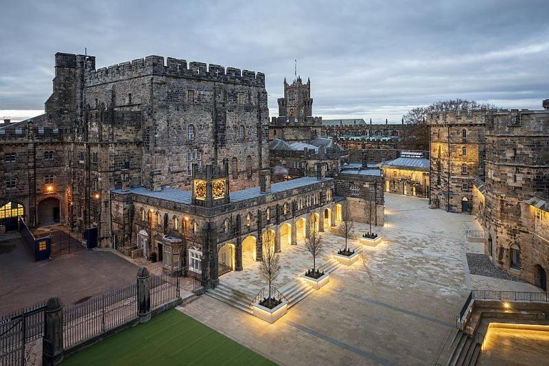 Riverside House Lancaster - 2 Bedroom House ภายนอก รูปภาพ